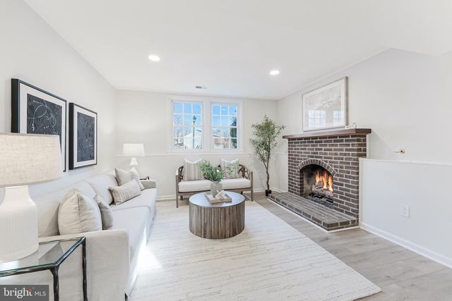 1540 POWELLS TAVERN PL, Herndon, VA 20170