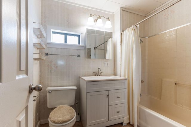 1310 Brazos Street, Hempstead, TX 77445