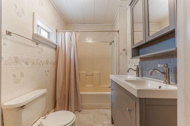 1310 Brazos Street, Hempstead, TX 77445