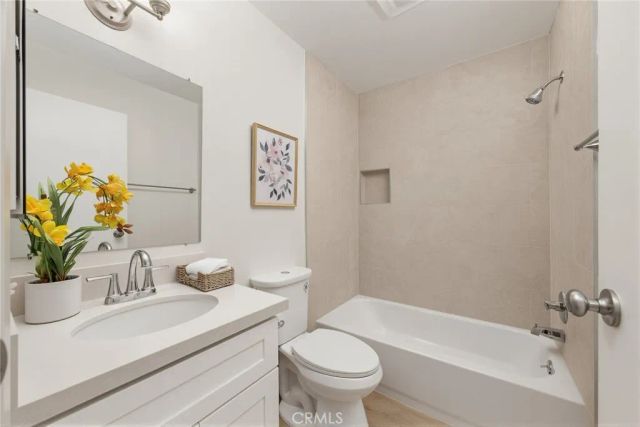 9626 Longden Avenue A, Temple City, CA 91780