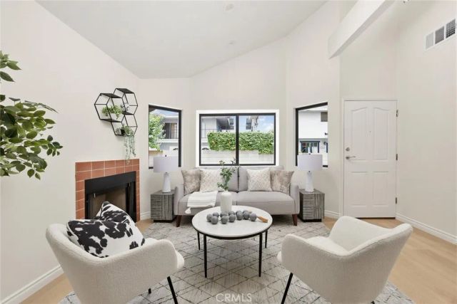 9626 Longden Avenue A, Temple City, CA 91780
