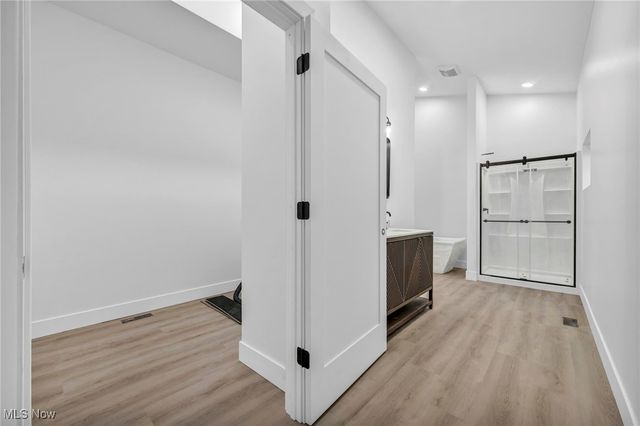 455 S Van Buren Avenue, Barberton, OH 44203