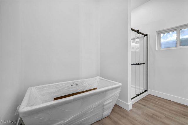 455 S Van Buren Avenue, Barberton, OH 44203