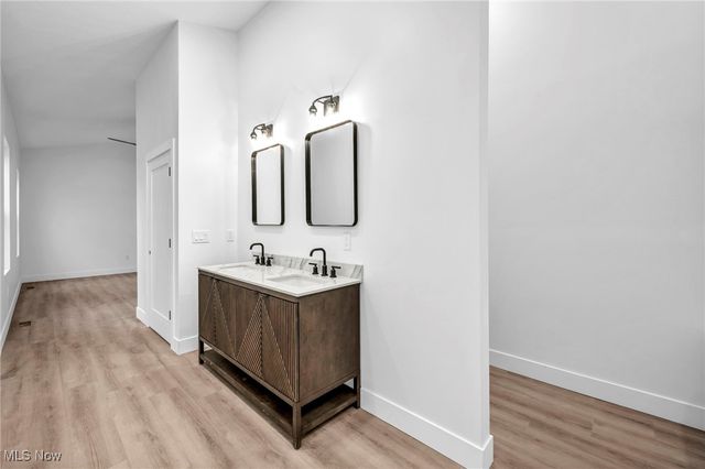 455 S Van Buren Avenue, Barberton, OH 44203