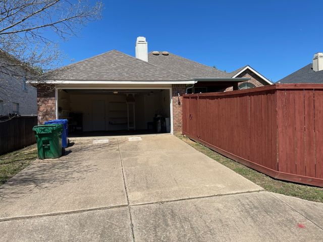 1520 Mission Ridge Trail, Carrollton, TX 75007