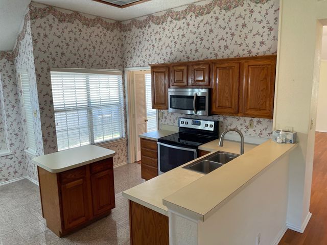 1520 Mission Ridge Trail, Carrollton, TX 75007