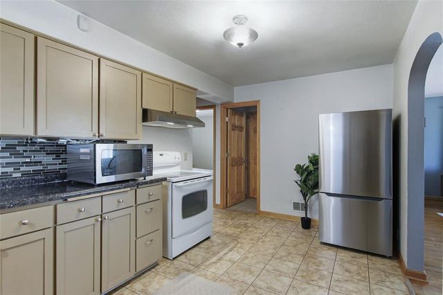 1043 Vine Street, Eau Claire, WI 54703