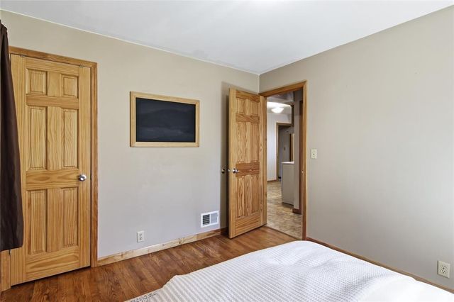 1043 Vine Street, Eau Claire, WI 54703