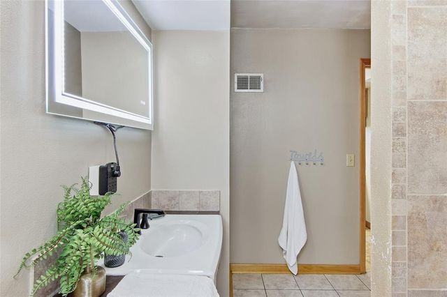 1043 Vine Street, Eau Claire, WI 54703