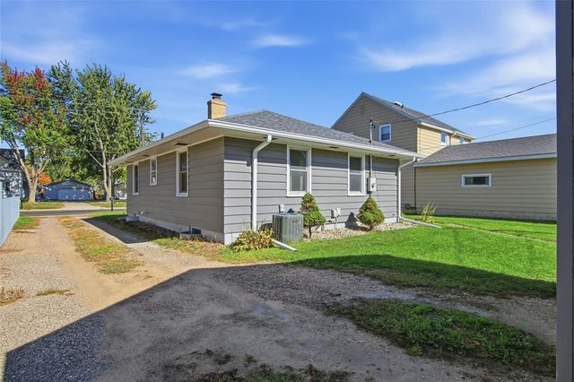 1043 Vine Street, Eau Claire, WI 54703