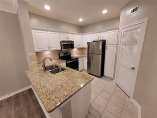 1919 Post Oak Park Drive 2207, Houston, TX 77027