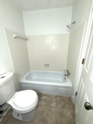 1440 Slade Avenue, 202, Columbus, OH 43235