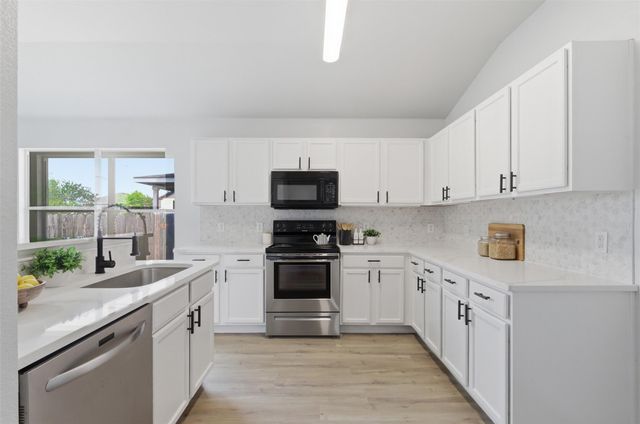 12720 La Paz LN, Del Valle, TX 78617