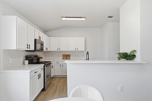 12720 La Paz LN, Del Valle, TX 78617