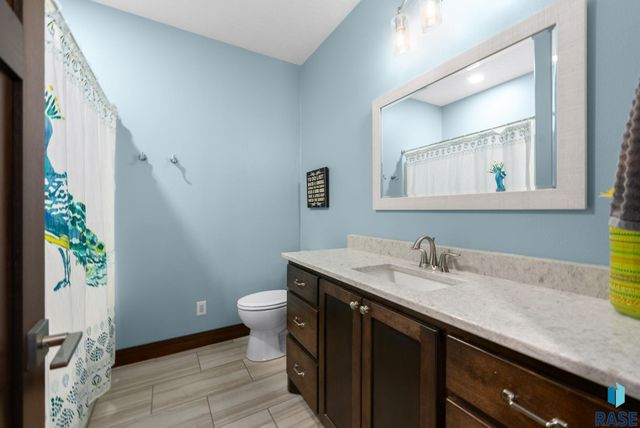 7408 E Donnelly Dr Drive, Sioux Falls, SD 57110