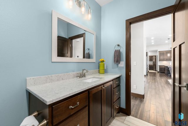 7408 E Donnelly Dr Drive, Sioux Falls, SD 57110