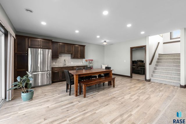 7408 E Donnelly Dr Drive, Sioux Falls, SD 57110