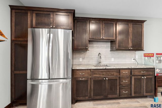 7408 E Donnelly Dr Drive, Sioux Falls, SD 57110