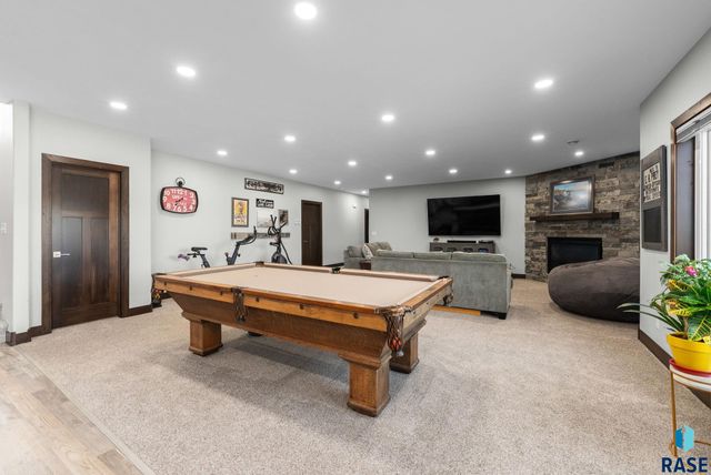 7408 E Donnelly Dr Drive, Sioux Falls, SD 57110