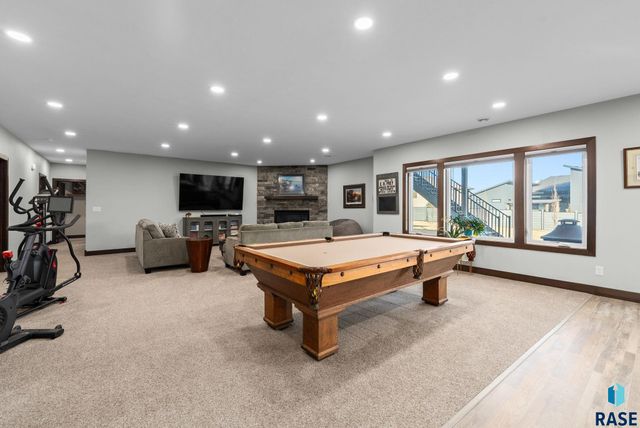 7408 E Donnelly Dr Drive, Sioux Falls, SD 57110