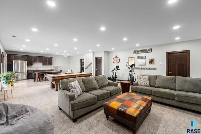 7408 E Donnelly Dr Drive, Sioux Falls, SD 57110