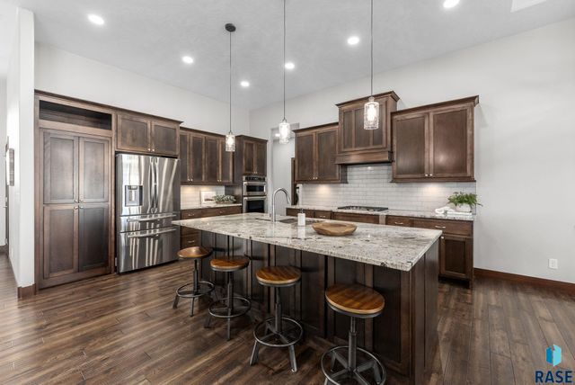 7408 E Donnelly Dr Drive, Sioux Falls, SD 57110