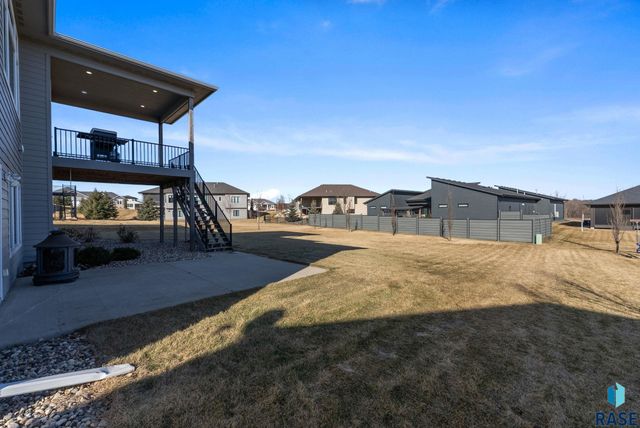 7408 E Donnelly Dr Drive, Sioux Falls, SD 57110