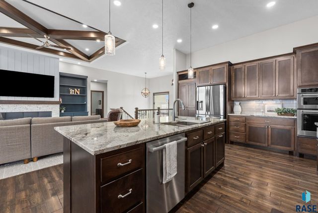 7408 E Donnelly Dr Drive, Sioux Falls, SD 57110