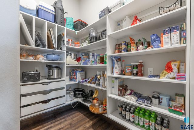 7408 E Donnelly Dr Drive, Sioux Falls, SD 57110