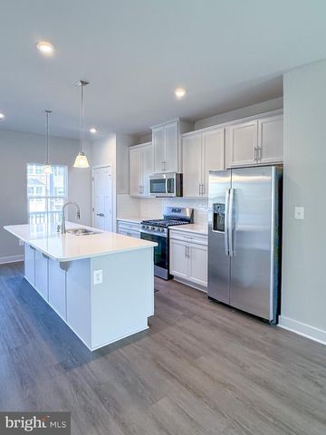 46271 MOUNT KELLOGG TER, Sterling, VA 20164