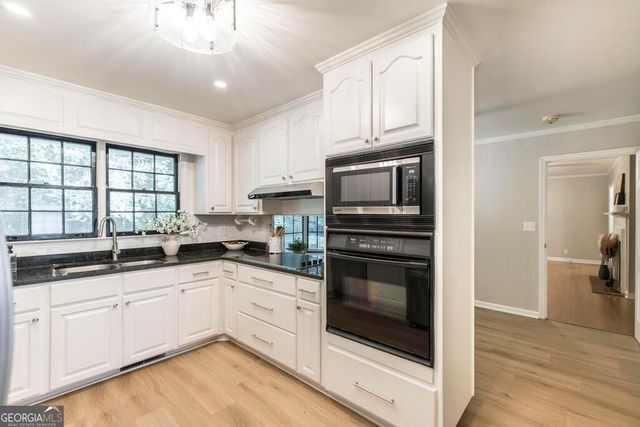 1820 Kirkwood Drive, Macon, GA 31211