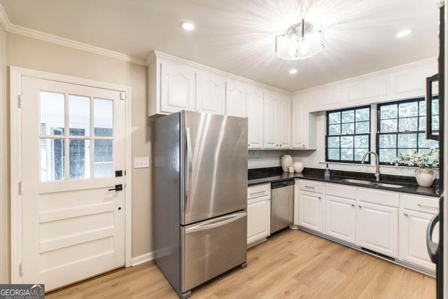 1820 Kirkwood Drive, Macon, GA 31211