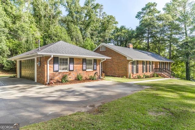 1820 Kirkwood Drive, Macon, GA 31211