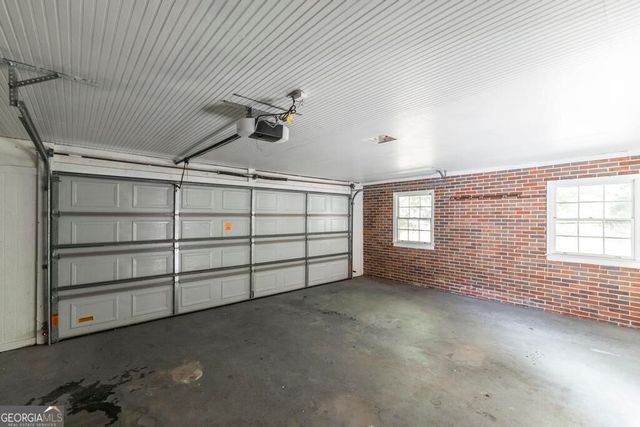 1820 Kirkwood Drive, Macon, GA 31211