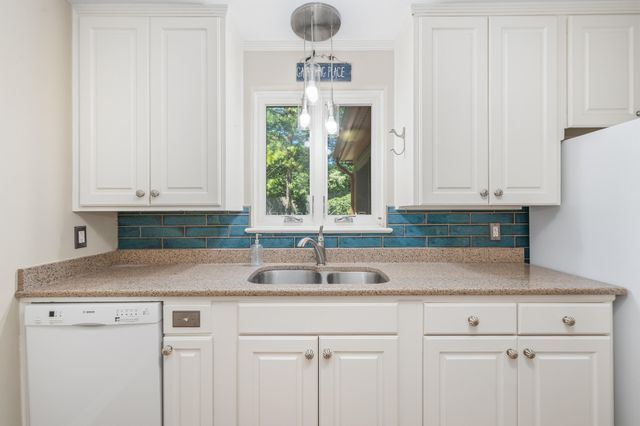 2015 Grand Avenue, Kalamazoo, MI 49006