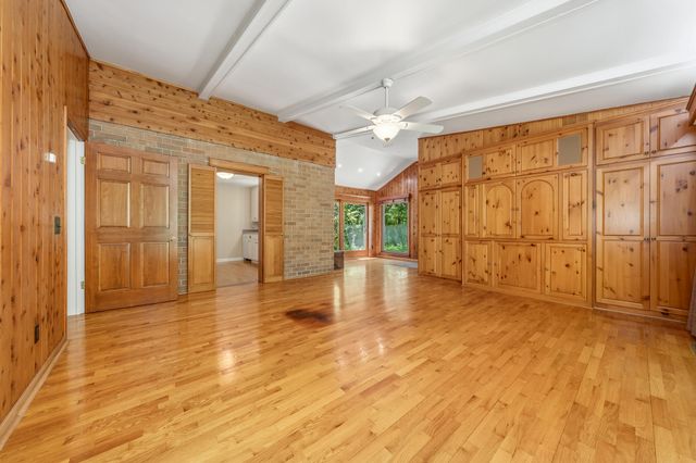 2015 Grand Avenue, Kalamazoo, MI 49006