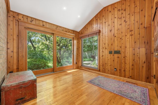 2015 Grand Avenue, Kalamazoo, MI 49006