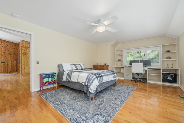 2015 Grand Avenue, Kalamazoo, MI 49006