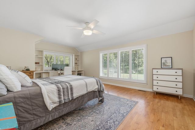 2015 Grand Avenue, Kalamazoo, MI 49006