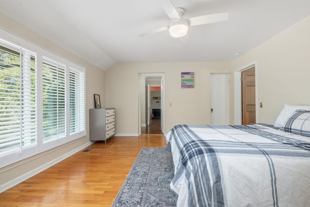 2015 Grand Avenue, Kalamazoo, MI 49006