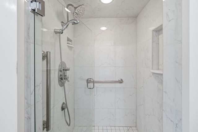 2015 Grand Avenue, Kalamazoo, MI 49006