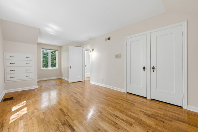 2015 Grand Avenue, Kalamazoo, MI 49006