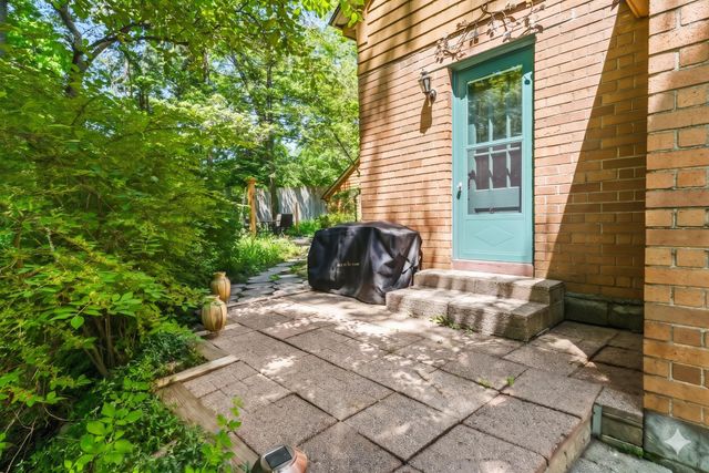 2015 Grand Avenue, Kalamazoo, MI 49006