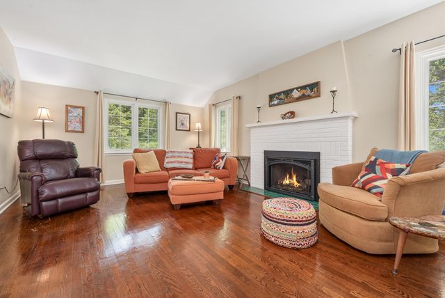 2015 Grand Avenue, Kalamazoo, MI 49006