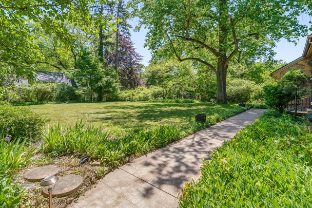 2015 Grand Avenue, Kalamazoo, MI 49006
