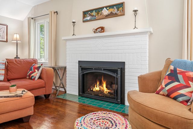 2015 Grand Avenue, Kalamazoo, MI 49006