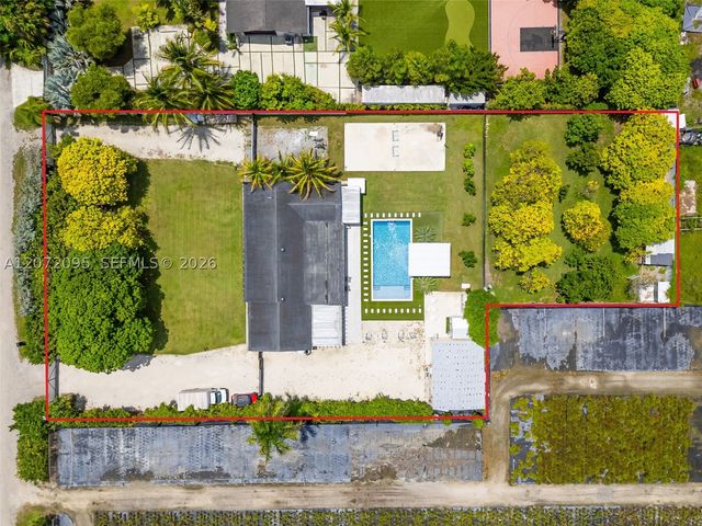 18725 SW 218th St, Miami, FL 33170