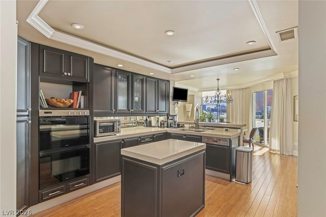 2877 Paradise Road 901, Las Vegas, NV 89109