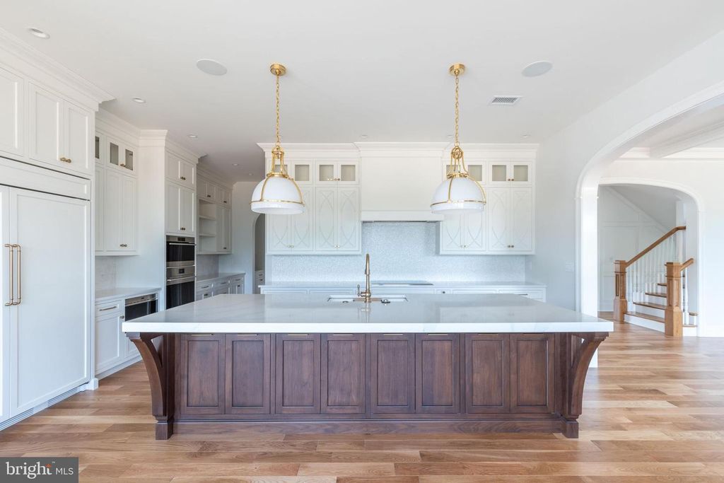 1052 EAGLE ROAD, Wayne, PA 19087