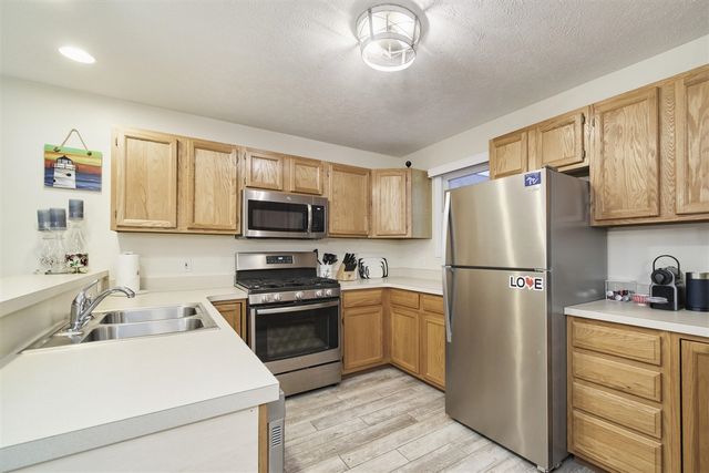 84 Charter Court, Manistee, MI 49660